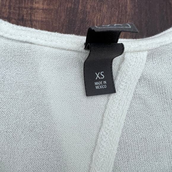 ALYA NWOT White Crew Neck Open Back Short Sleeve with Tie Detail Blouse Top - xs - Picture 8 of 8